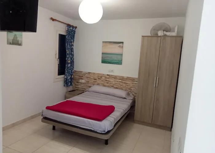 ゲストハウス Playa Centro 4 3*