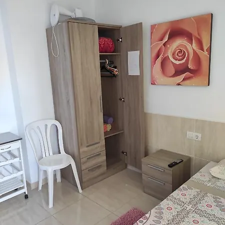 بيت ضيافة Playa Centro 4 *